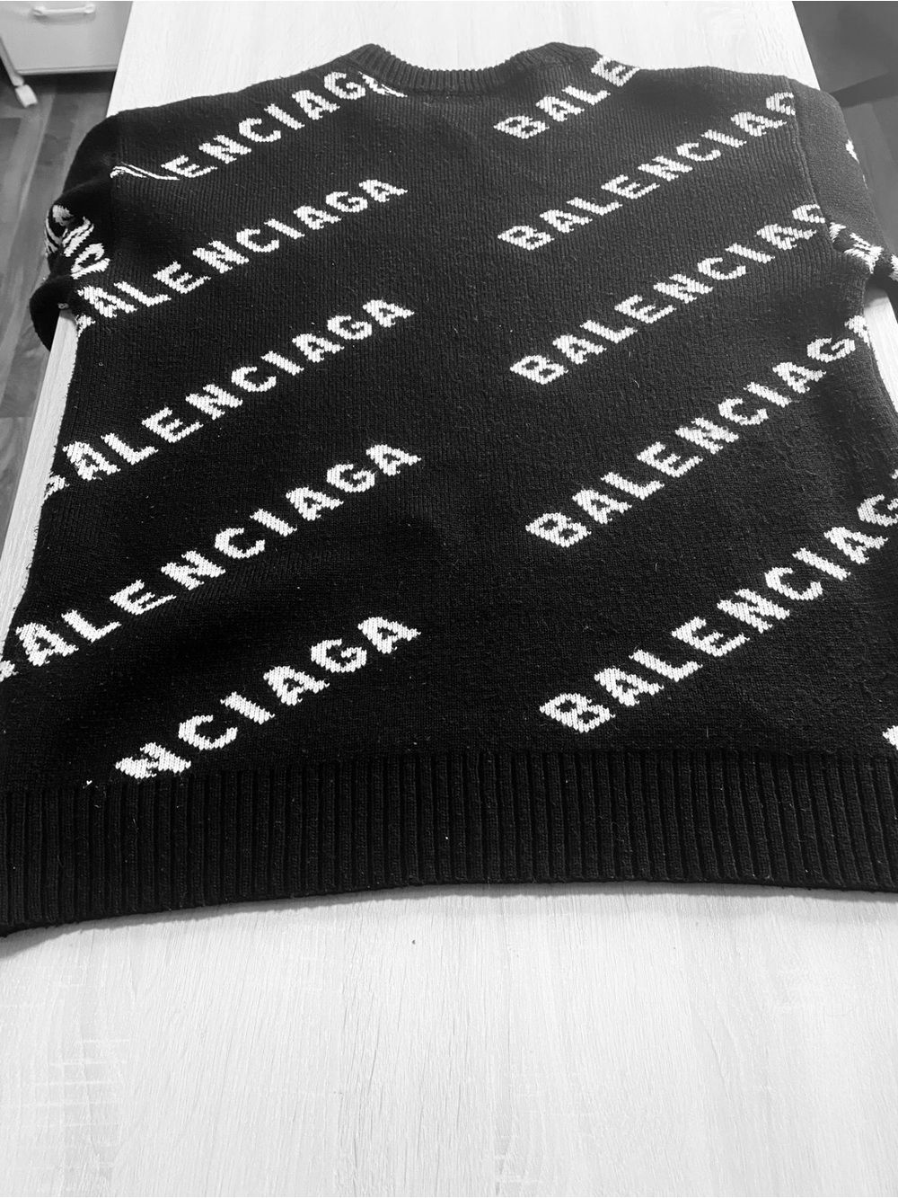 🛍️Balenciaga Black Crewneck Sweater with White All-Over Logo - Picture 11 of 14